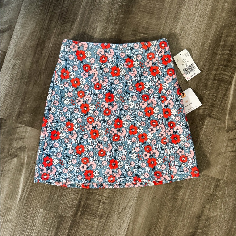 Floral mini skirt